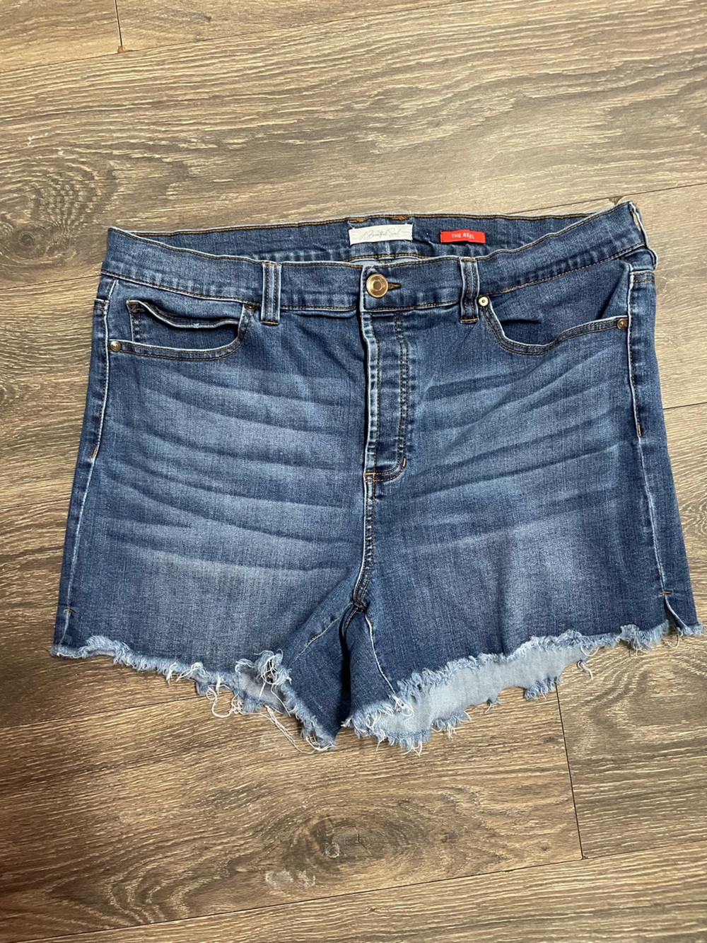 A beautiful soul Denim Cutoff Shorts in Medium Blue size 14 button up summer